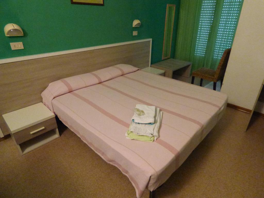 Consul Hotel リミニ エクステリア 写真